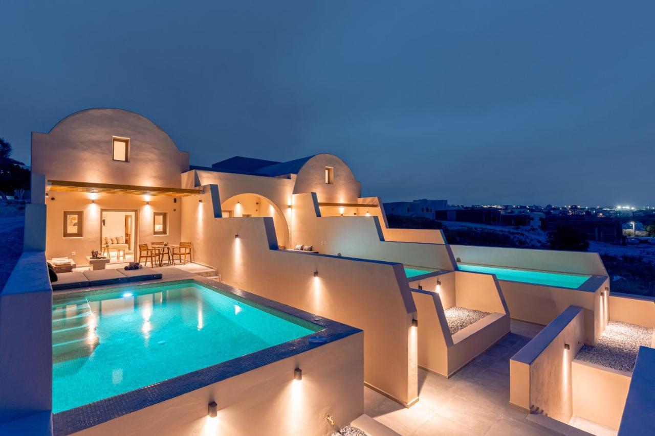 Living Moments Fira (Santorini)